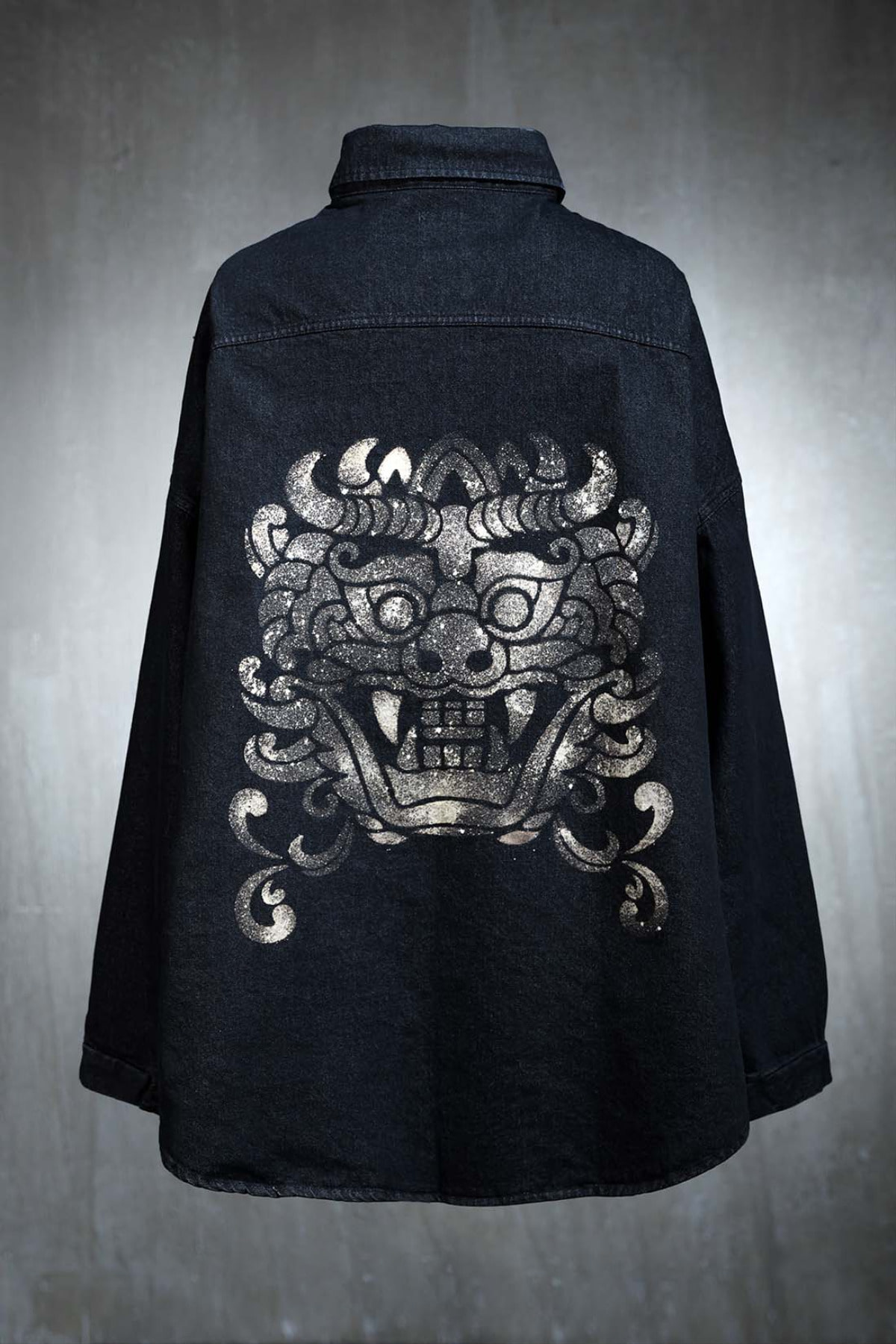 키르티무카 로고 블리치 루즈핏 흑청 셔츠 자켓